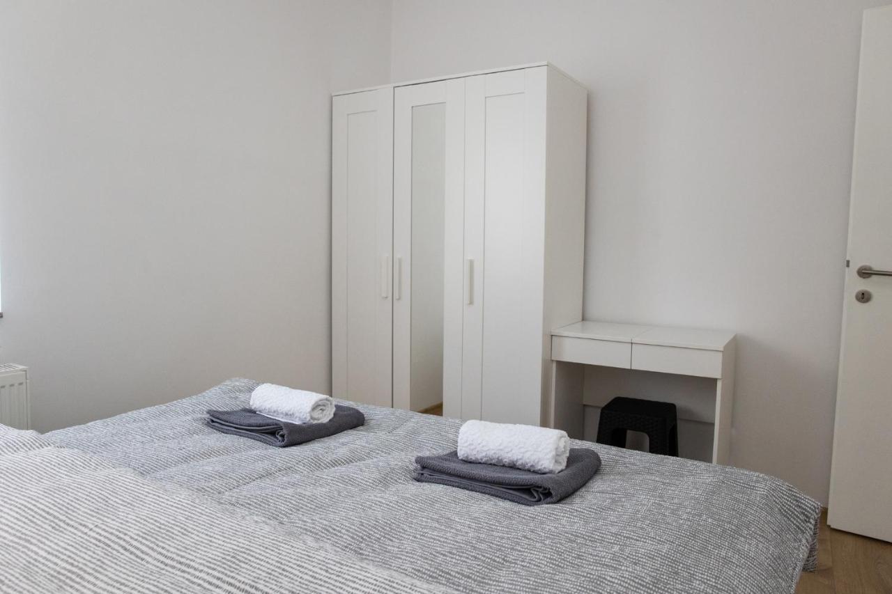 Apartman Ena ビェロヴァル エクステリア 写真