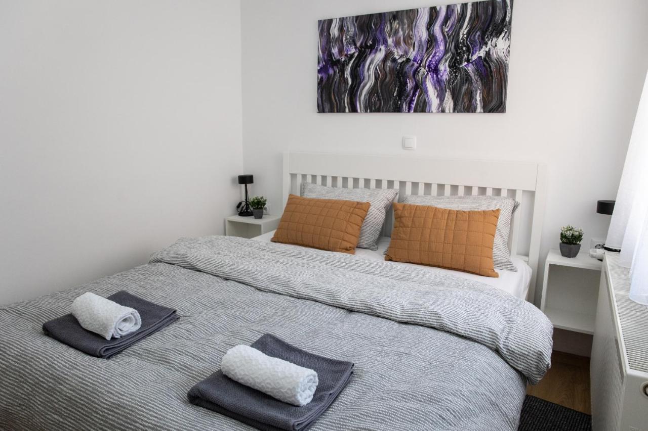 Apartman Ena ビェロヴァル エクステリア 写真