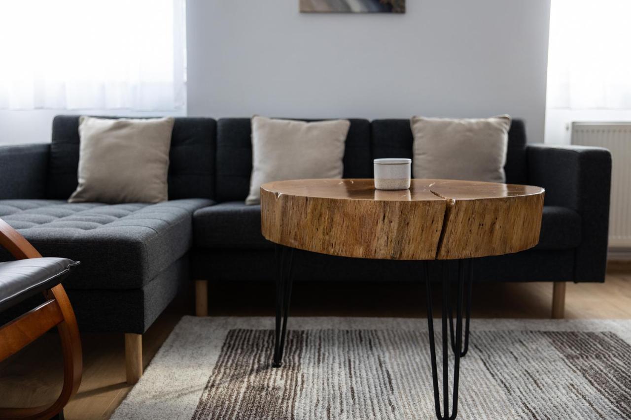 Apartman Ena ビェロヴァル エクステリア 写真